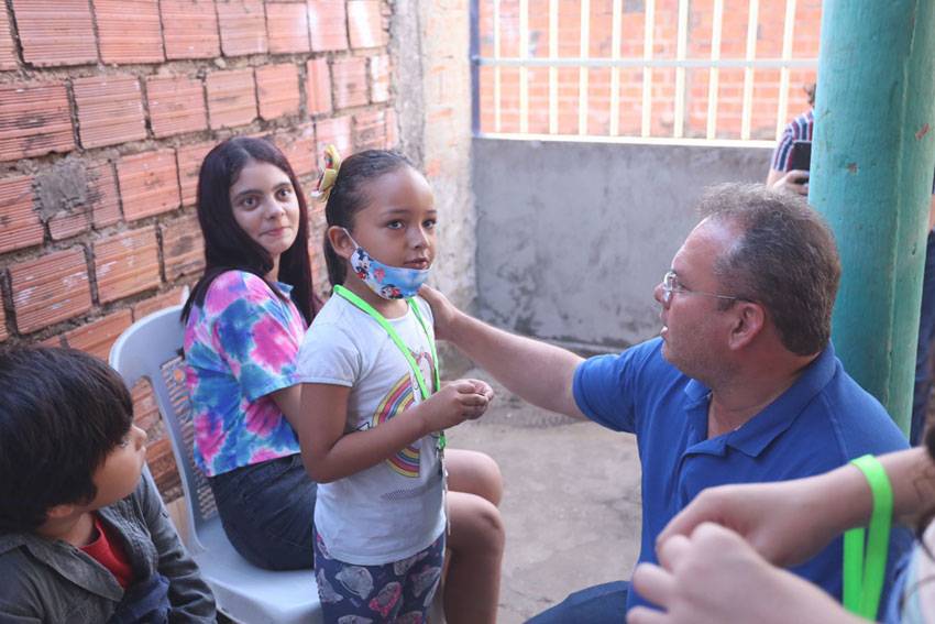 Nixon Frota reforça projeto solidário Sopa na Calçada em Teresina